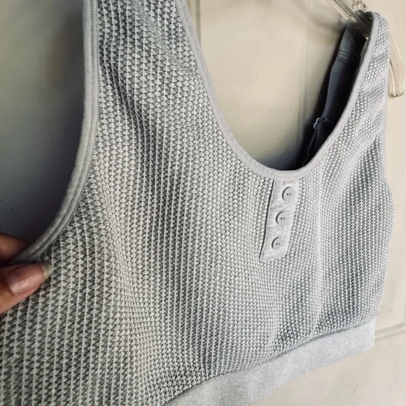 Stylish Gray Textured Women's Cropped Tank/Bra - Picture 5 of 9